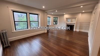 Brookline Apartment for rent 3 Bedrooms 1 Bath  Beaconsfield - $5,100