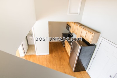Worcester 2 bedroom 1.5 baths in Worcester - $2,200 No Fee