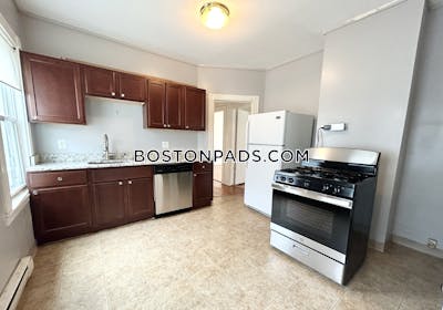 Dorchester 3 bedroom 1 baths in BOSTON Boston - $3,000 No Fee
