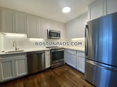 Jamaica Plain Best Deal Alert! Spacious 2 bed 1 Bath apartment on Evergreen St Boston - $3,600