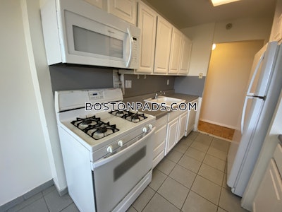 Brookline 3 Beds 1.5 Baths  Boston University - $5,100 No Fee