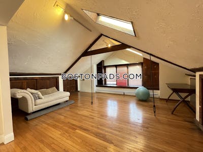 Medford Apartment for rent 5 Bedrooms 2 Baths Medford Square - $4,400 50% Fee