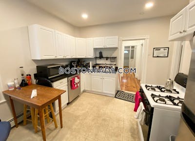 Dorchester/south Boston Border Apartment for rent 3 Bedrooms 1 Bath Boston - $3,300