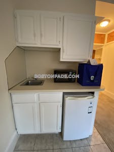 Brookline Apartment for rent Studio 1 Bath  Coolidge Corner - $2,025 No Fee