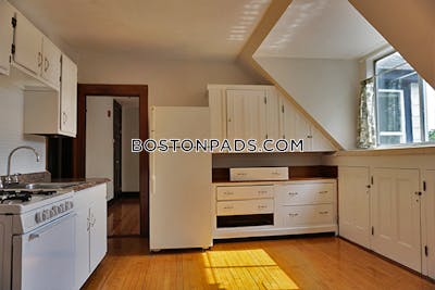 Waltham 3 Bed 1 Bath WALTHAM $2,925 - $2,925